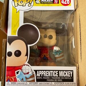 FUNKO POP  APPRENTICE MICKEY # 426  NEW IN BOX